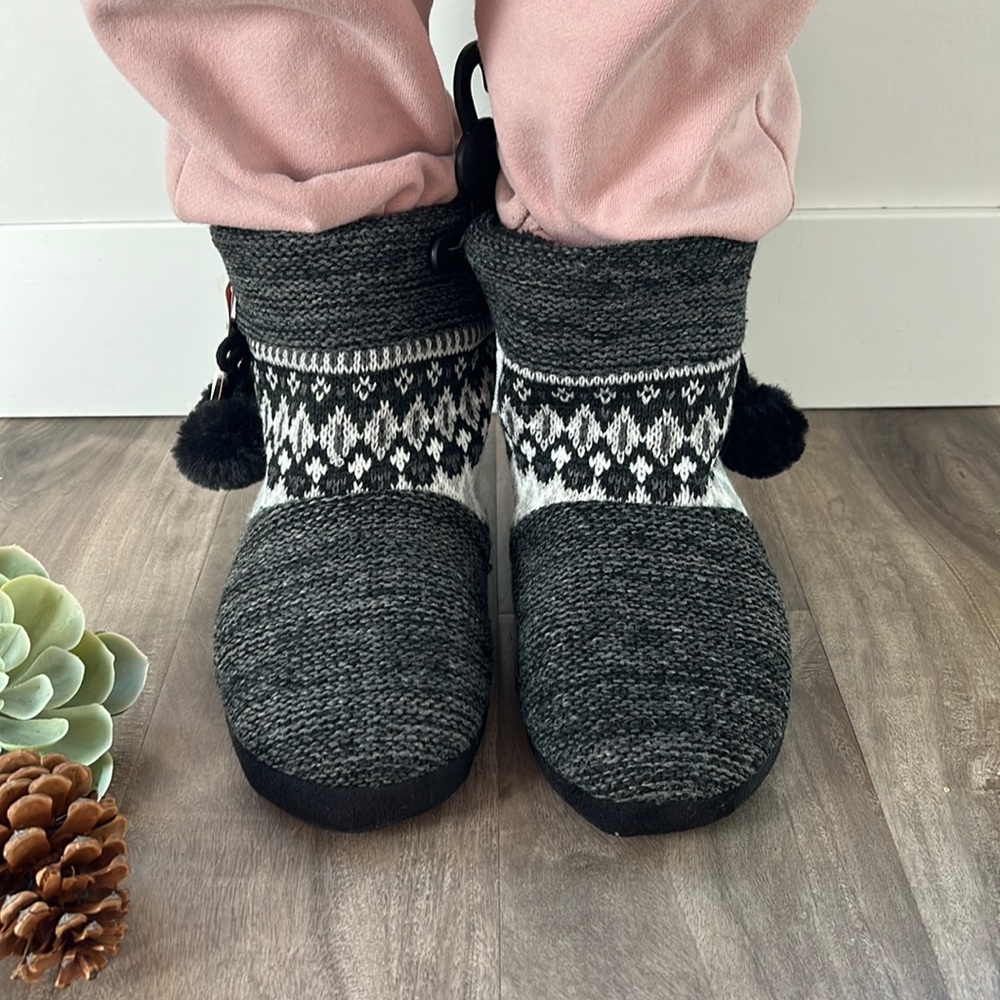 ARDENE knit grey bootie slipper - NEW - size 7/8